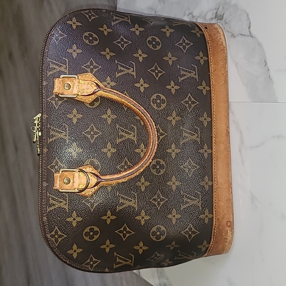 Louis Vuitton Handbags - Authentic Louis Vuitton Alma